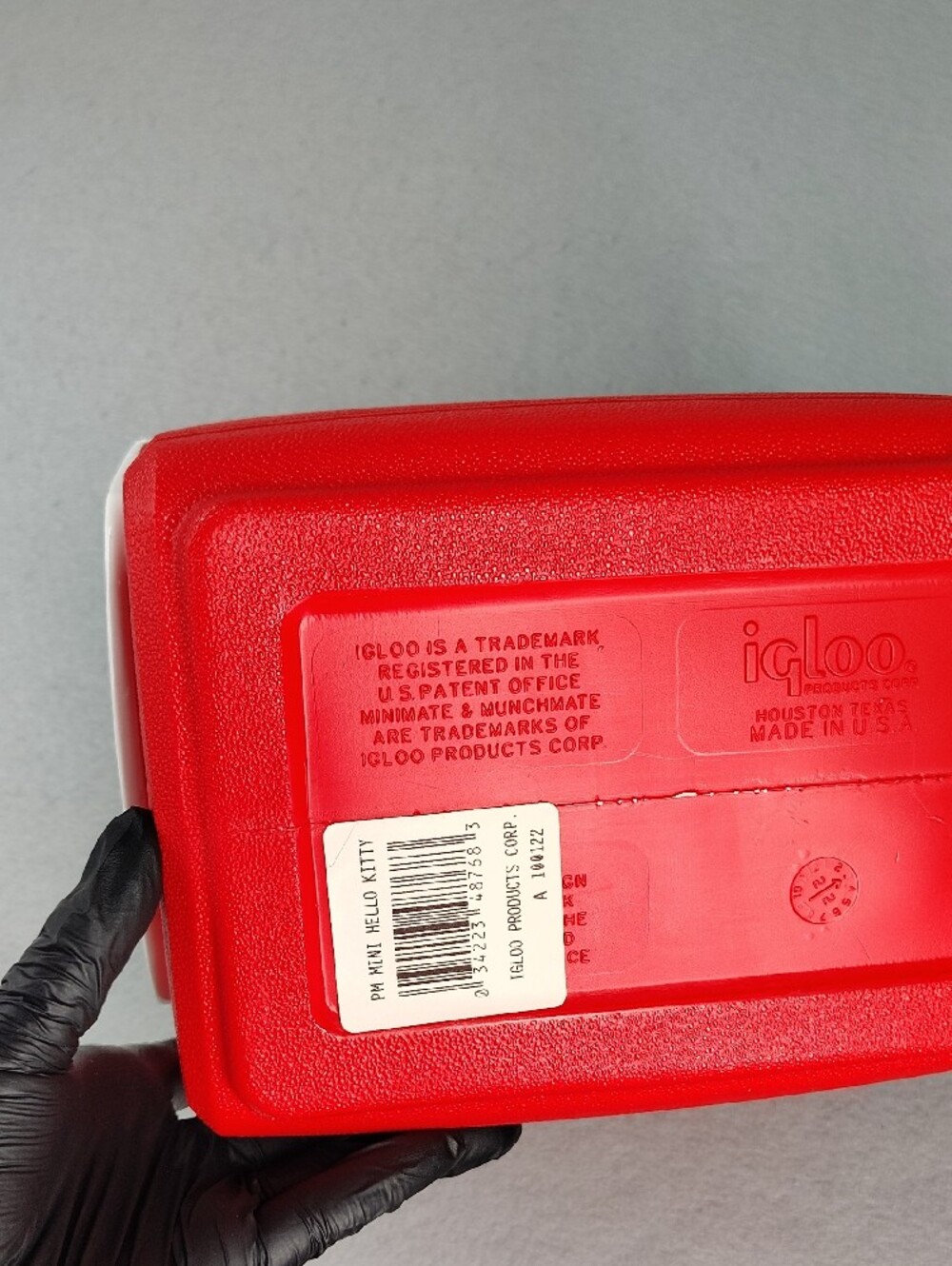Igloo X Hello Kitty Collab Series Cooler - Picture 8 of 13
